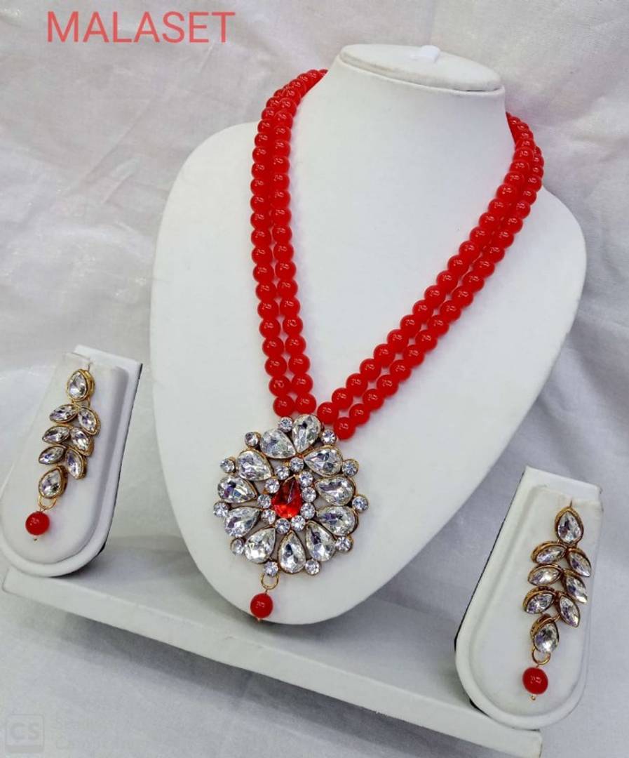 Trendy Pearl and Beads Kundan Necklace Set - Quality Hare